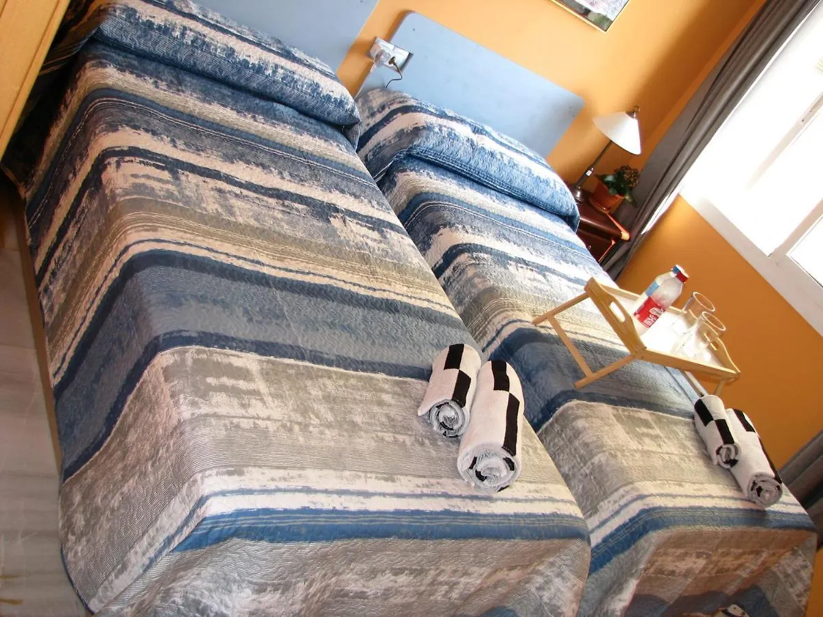 Homestay Tower Apartment Fuengirola
